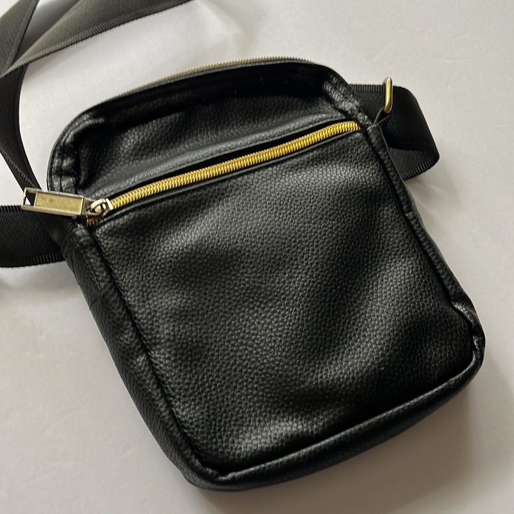 Mipac crossbody bag *LAST CHANCE will discard if no buyers